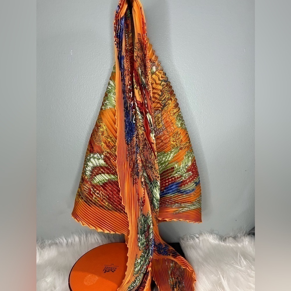 HERMES chapeau Carre 90 Multicolor Silk - Picture 11 of 17